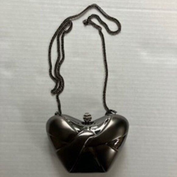 Y & S Original hard shell Heart bag with jeweled closure - Picture 1 of 6